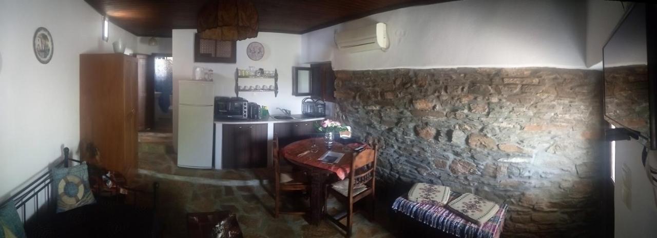 Maison d'hôtes Monte Kechros à Arnados Extérieur photo