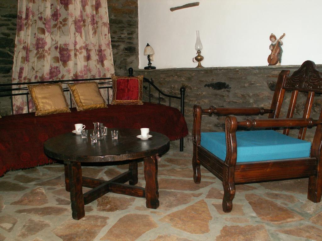 Maison d'hôtes Monte Kechros à Arnados Extérieur photo
